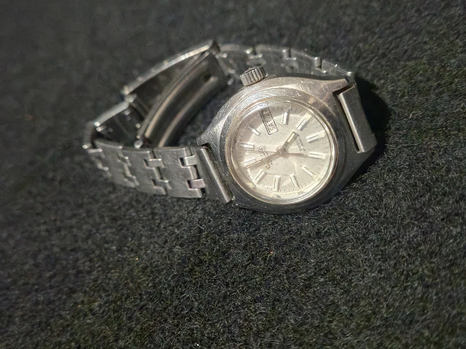 vintage Citizen Automatic 28600 21 Jewel - image 3 of 4
