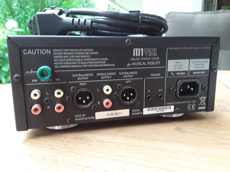 Musical Fidelity M1  ViNL  Phonovorverstärker schwarz high End - Bild 4 von 4