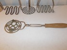 Vintage LOT OF POTATO MASHERS 1 WITH FOLDING HANDLE — photo 2