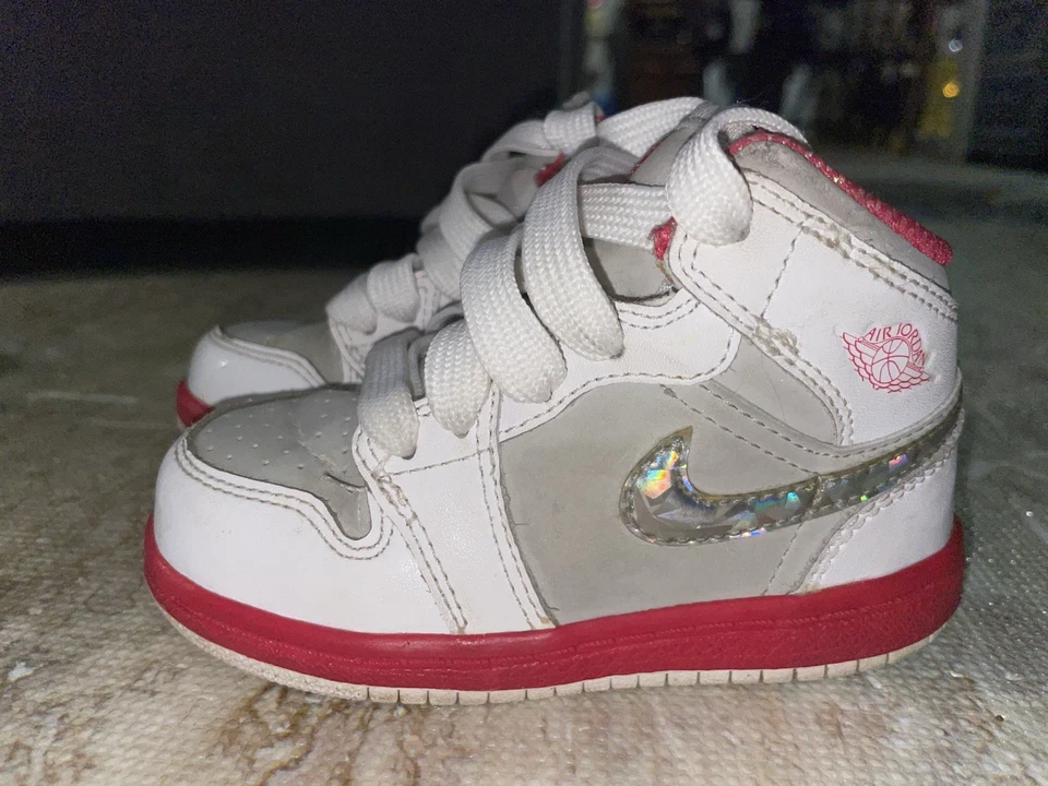 Air Jordan niño pequeño talla 6,5 Foto 2 de 4