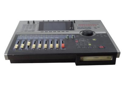 Yamaha AW2816 Professional Audio Workstation 16-Track Digital
