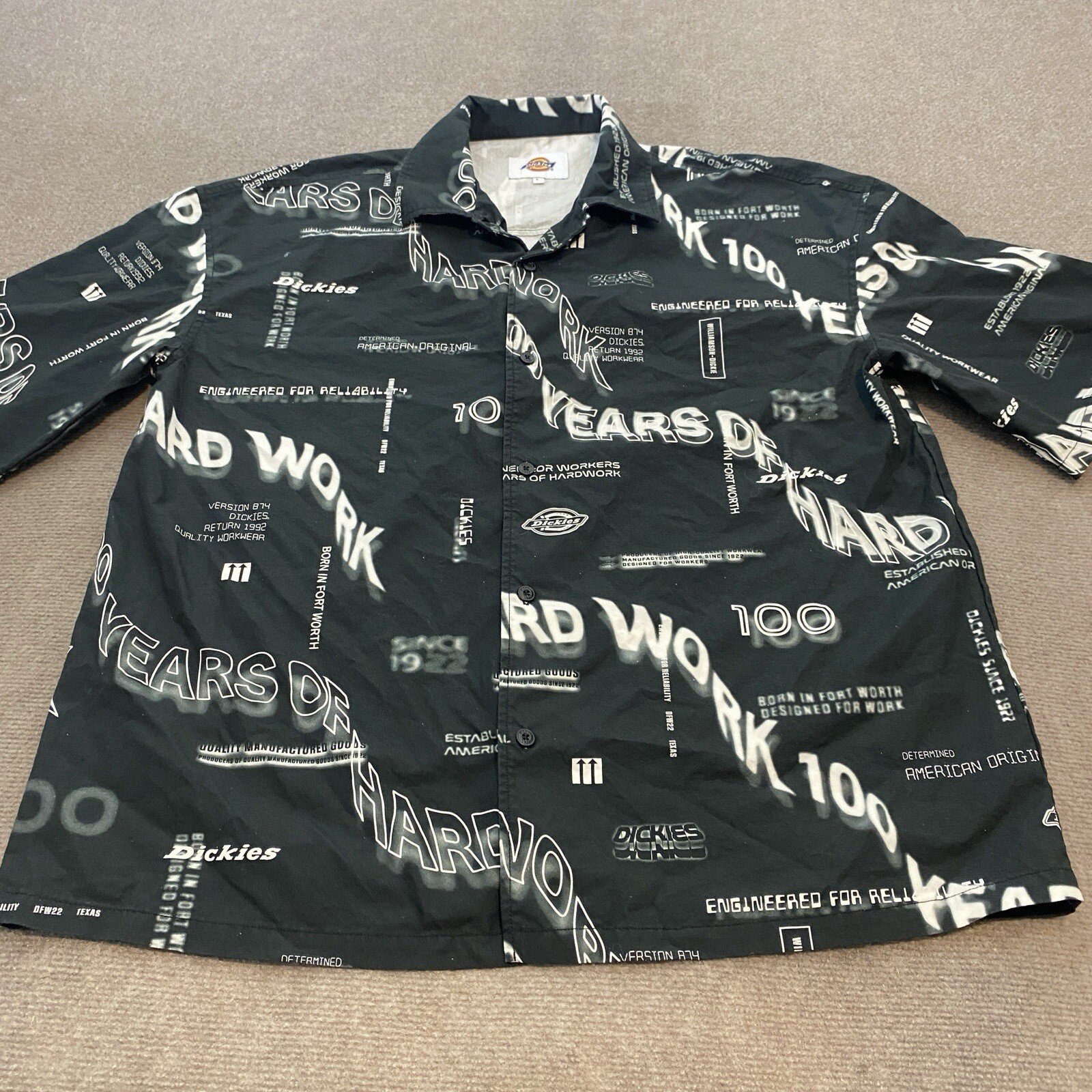 Dickies Mens Short Sleeve Button Down Camp Shirt with Box Logo in L XL