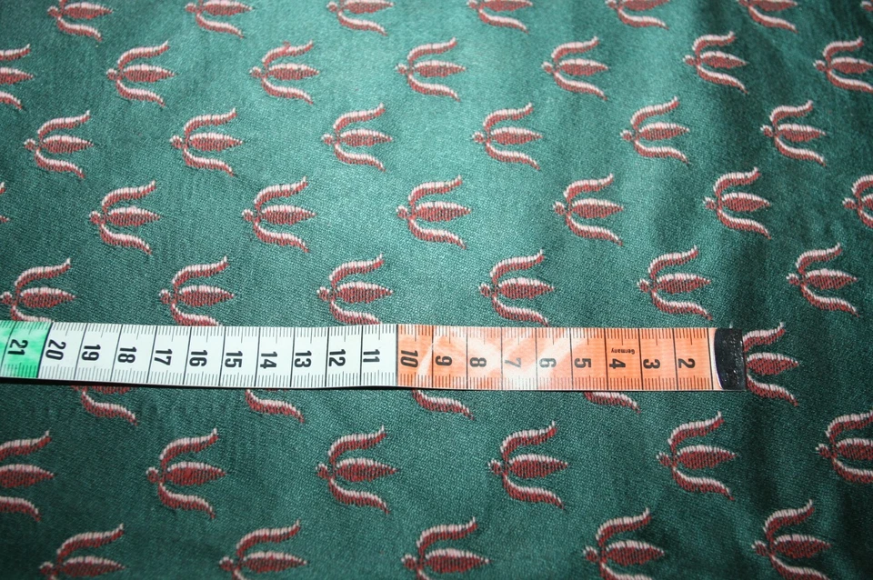 Dessus de petit lit ou tapis de table nappe ancien tissu d'ameublement vert  - Photo 2/4