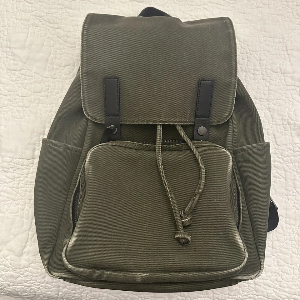 BOLSO DE HOMBRO MOCHILA LRG EVERLANE DE LONA VERDE NEGRO CUERO REAL CON SOLAPA Foto 3 de 4