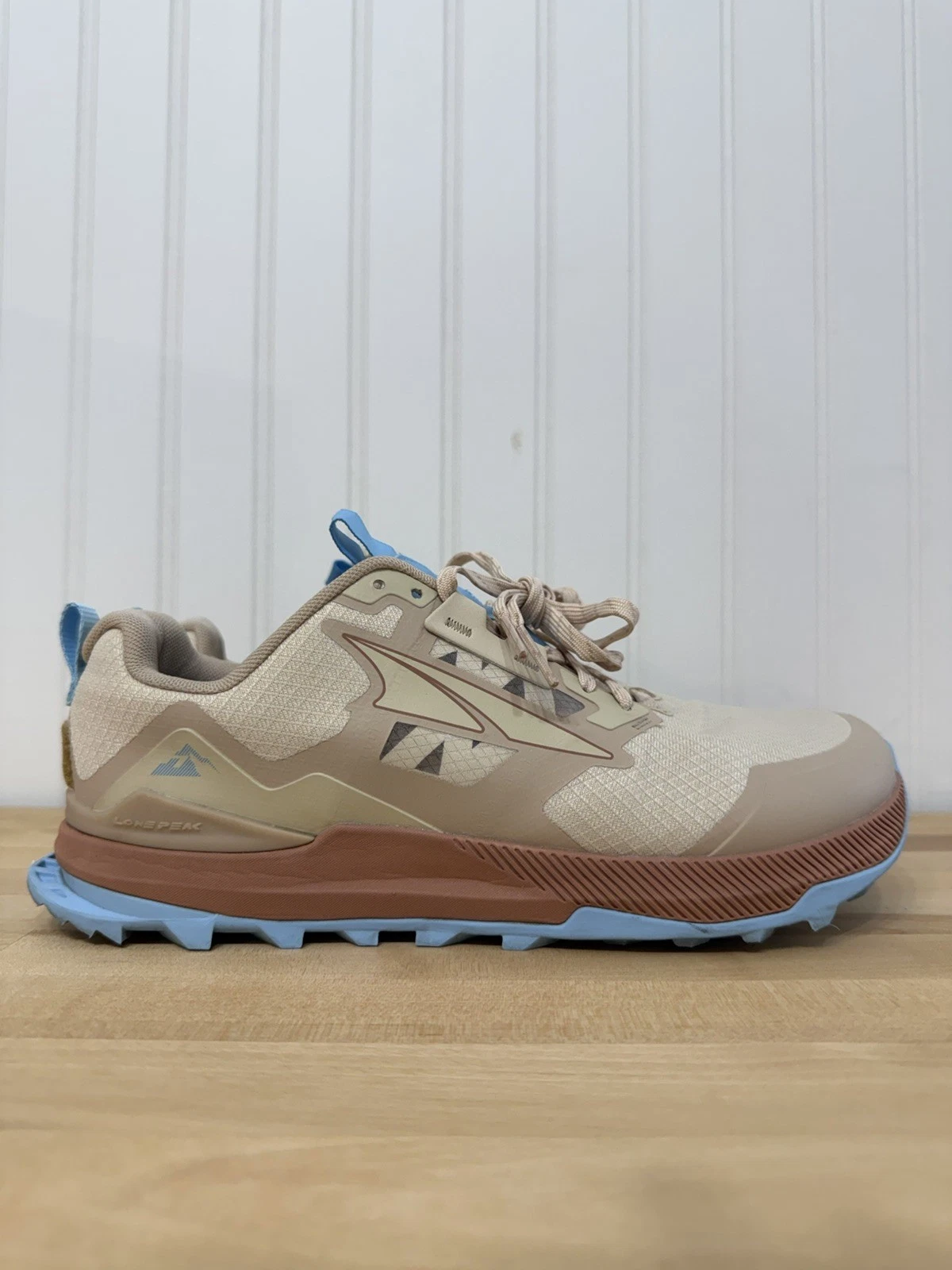 ALTRA Women's Lone Peak 7 Trail Running Shoes, Tan, 9 US - GENTLY_USED