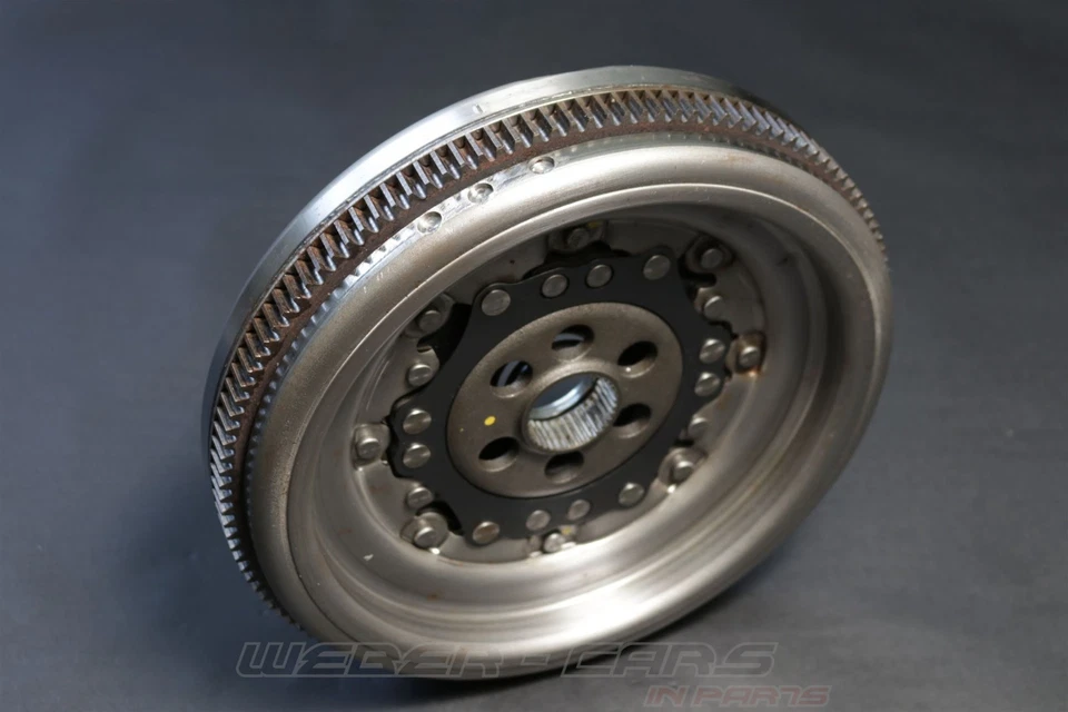 03L105266AK DE Schwungrad DSG Getriebe OEM Audi A3 8P VW Golf VI Variant 2.0 TDI - Imagem 4 de 4