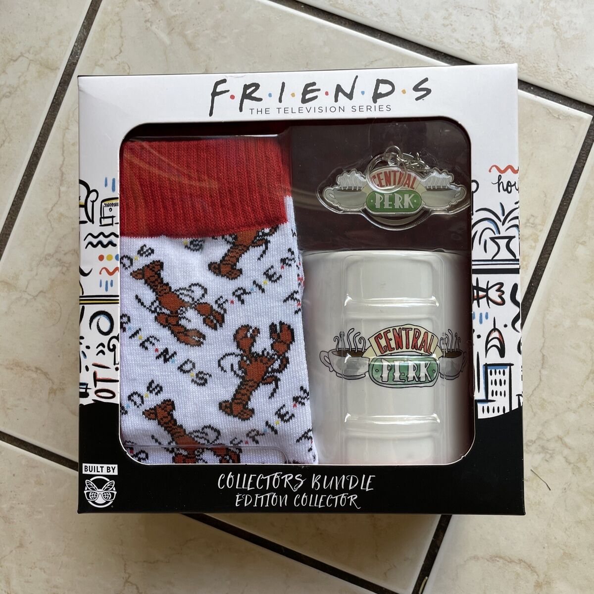 Friends Collector Bundle Central Perk 3 Piece Gift Set Mug, Crew Socks,  Keychain 