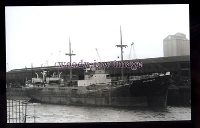ce2977 - F.T.Everard Coaster - Superiority, im Dock - Foto