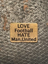 Manchester United football badge 2.5cm across