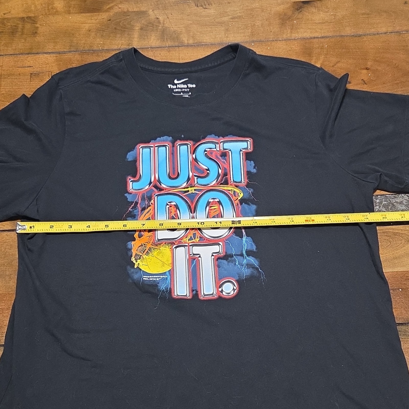 Nike Basketball Dri FIT Just Do It Hoop Graphic Tee Shirt Mens Large Black image 3