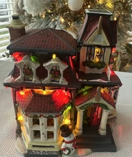 Heartland Valley O'Well Lighted Christmas Village Home Window Views