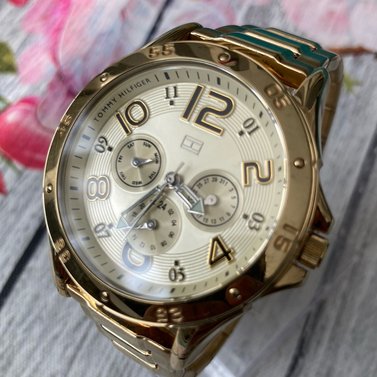 Tommy Hilfiger Unisex 40mm Steel Watch with Champagne Dial Day Date 24h