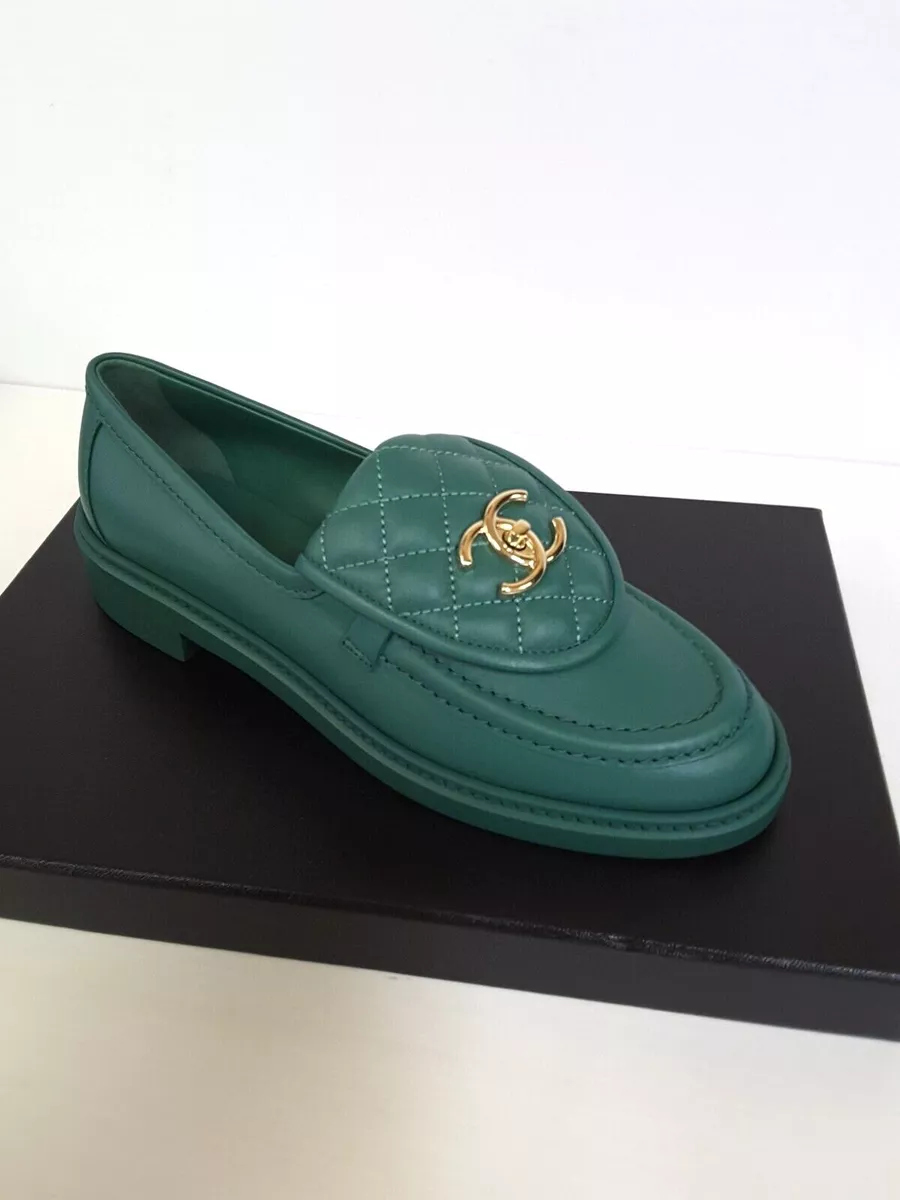 Chanel 23S G36646 Green Quilted Turn lock CC Gold Logo Loafers 36-38 sizes