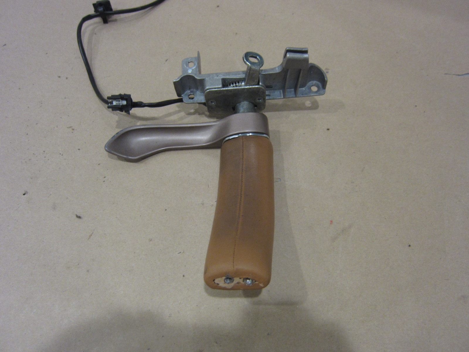 Ferrari California - RH Door Interior Handle - Couio Brown - P/N 69785300
