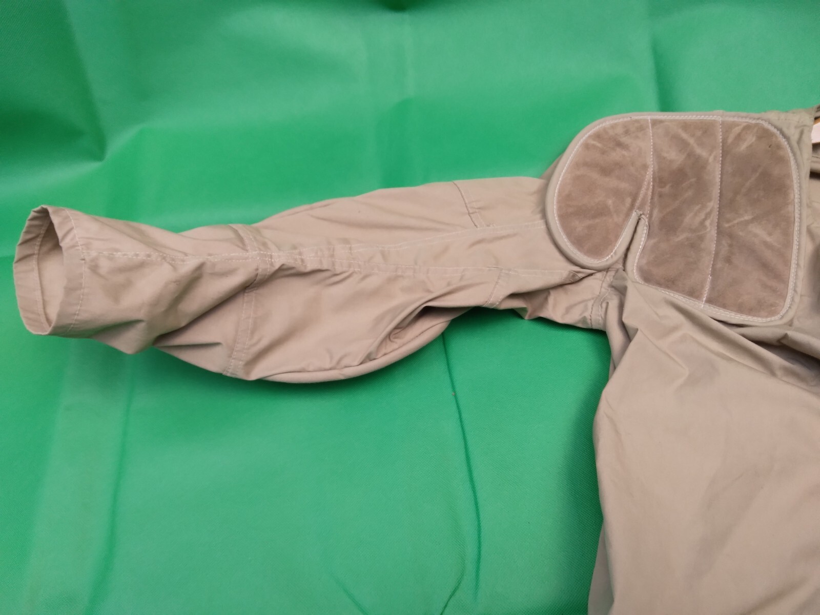 Vintage "10x Americas Finest Sports Clothing" competition shooting