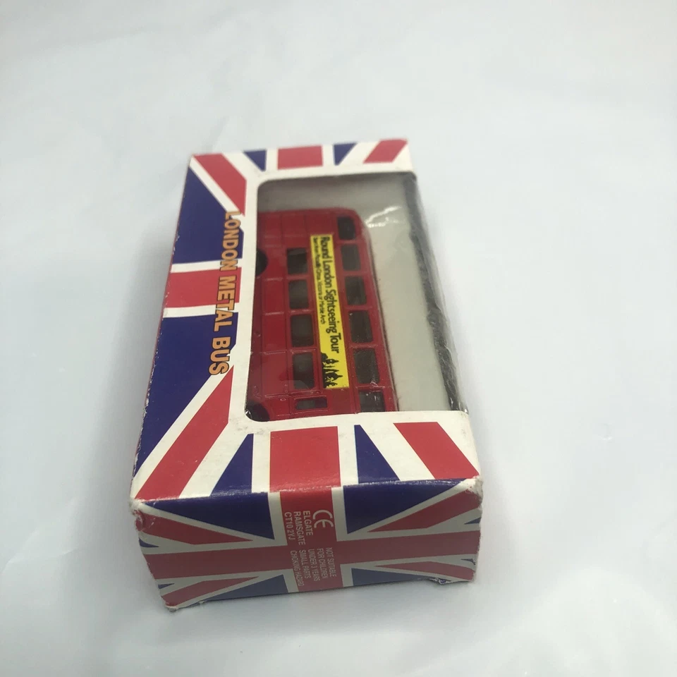 ROUTEMASTER LONDAN TRANSPORT BUS ROUND LONDON SIGHTSEEING TOUR - Image 4 of 4