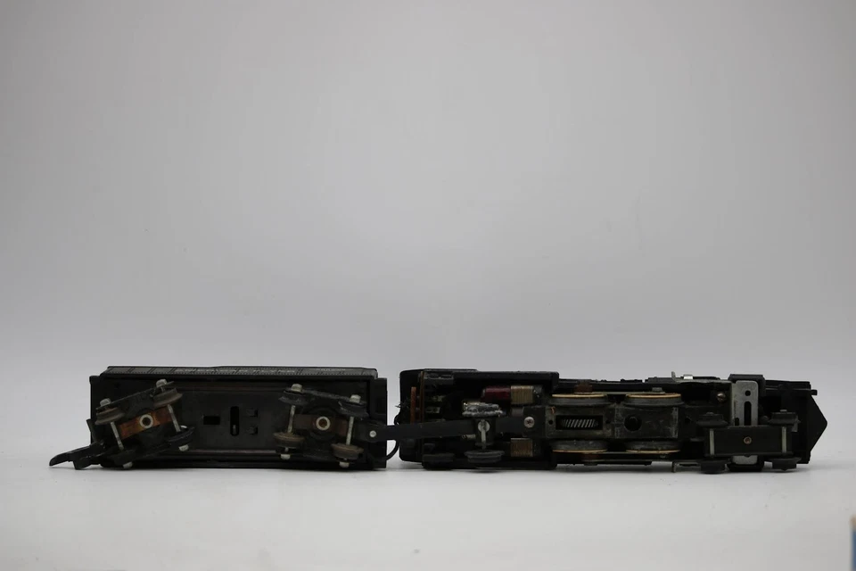 American Flyer S Gauge 302 AC Reading Lines 4-4-2 1:64 Scale Black Steam Engine - Image 2 of 4
