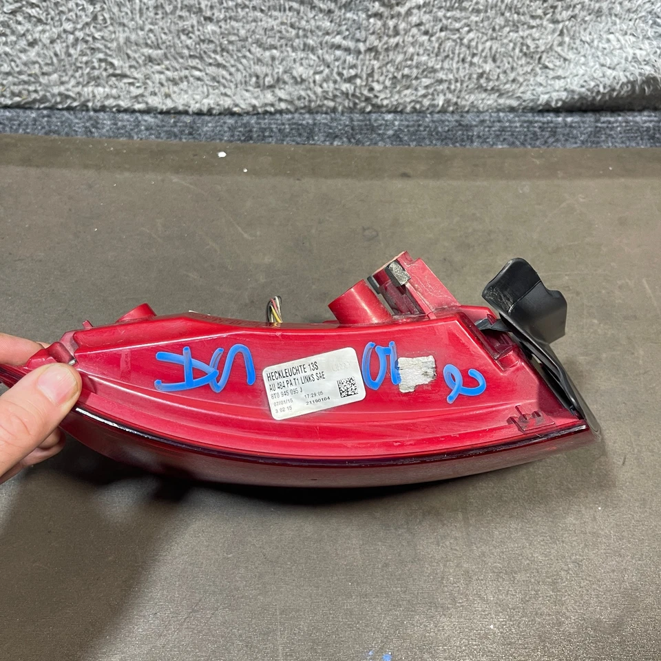 LUZ TRASERA LED LATERAL IZQUIERDA OEM 13-17 AUDI A5 S5 RS5 4,2 L Foto 4 de 4