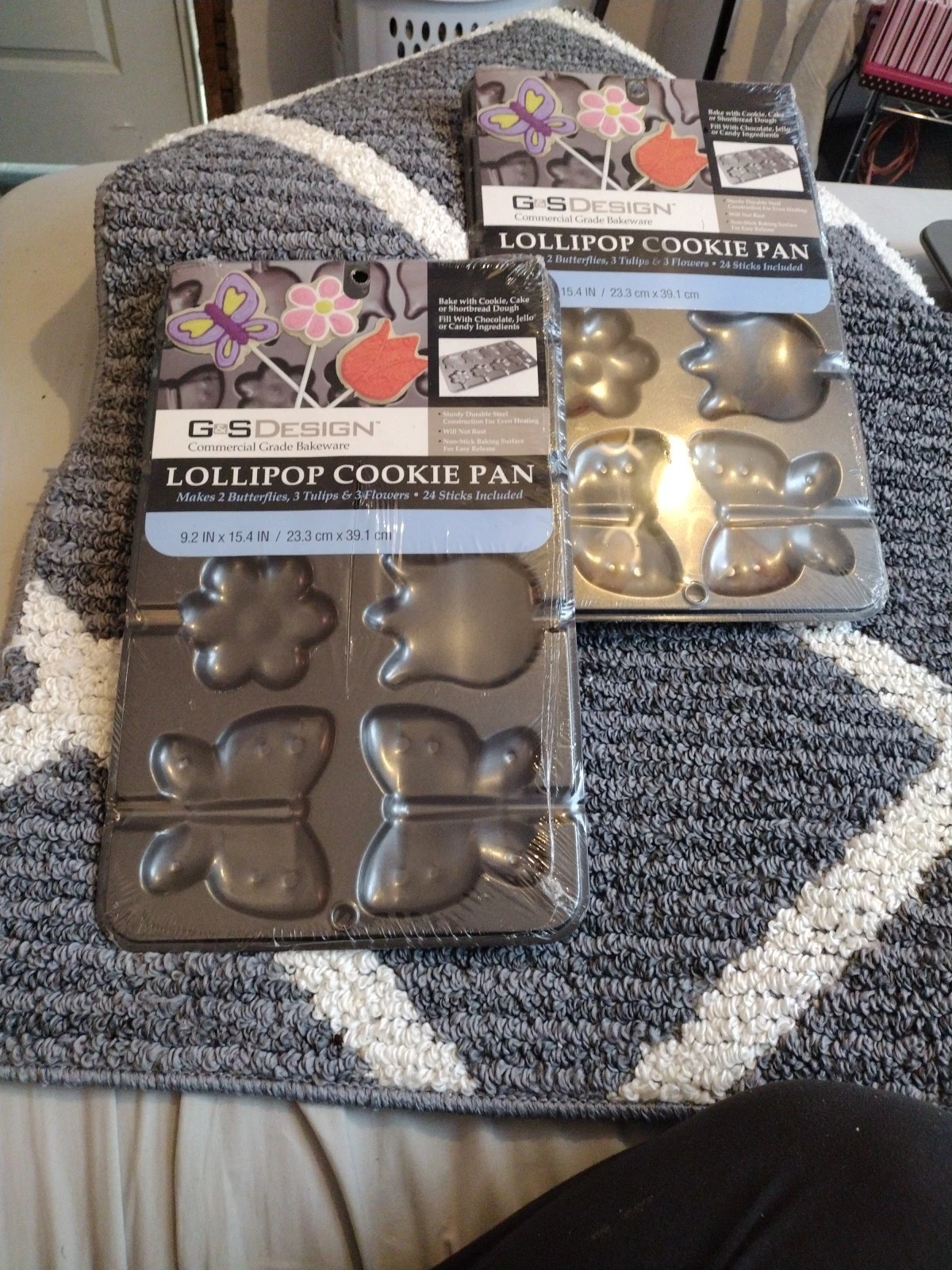 2 Lollipop Cookie Pans G&S Design Commercial Grade NEW Flowers Butterflies