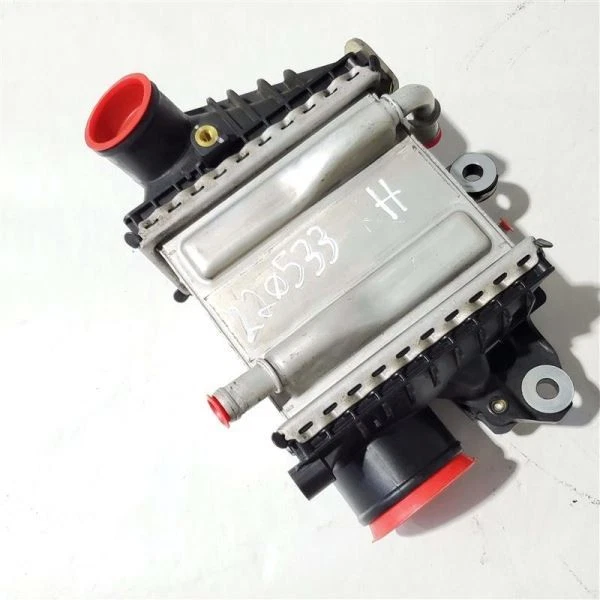 右涡轮中间冷却器 3.0L 双涡轮 V6 PN 144615CA0A 原始设备制造商 16 19 英菲尼迪 Q50 — 第 3/4 张图片