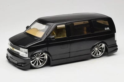 Chevrolet Astro Van Tuned 1:18 Noir Jada | 63122 - Photo 1/4