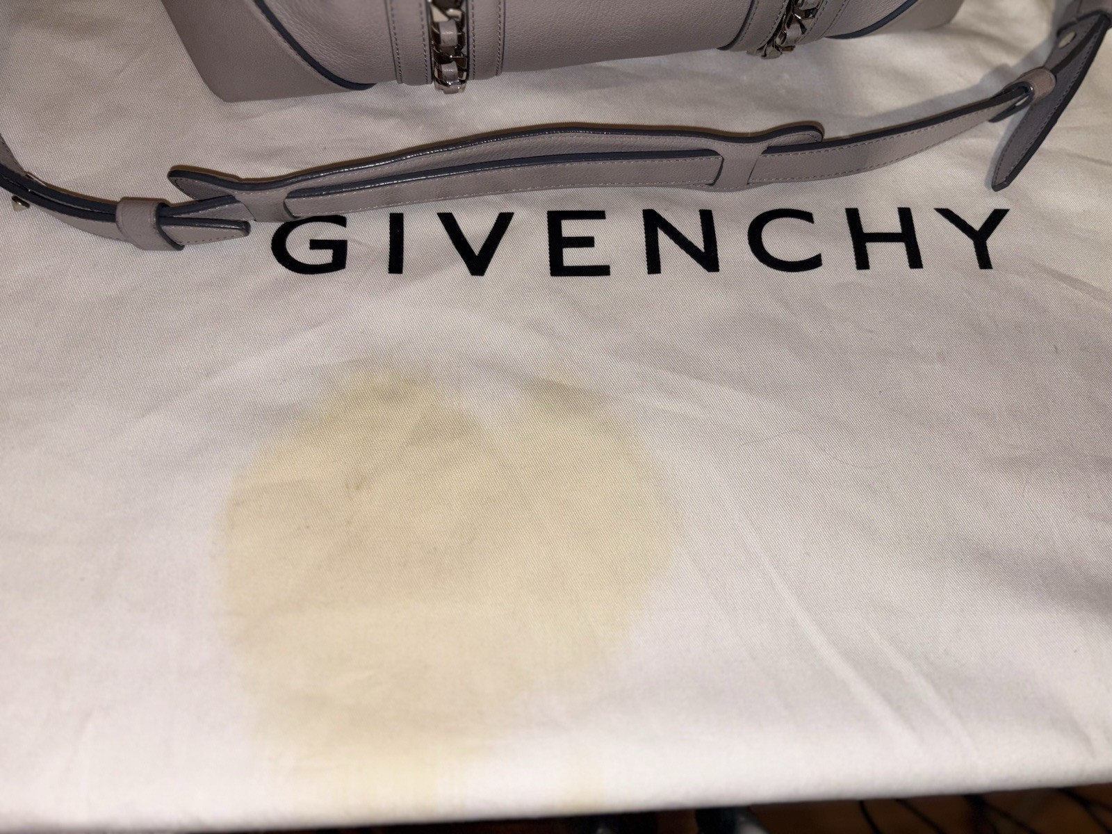 Authentic Givenchy Grey Leather Chain Detail Satc… - image 3