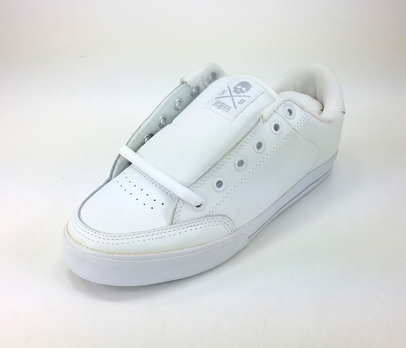 circa skull shoes
