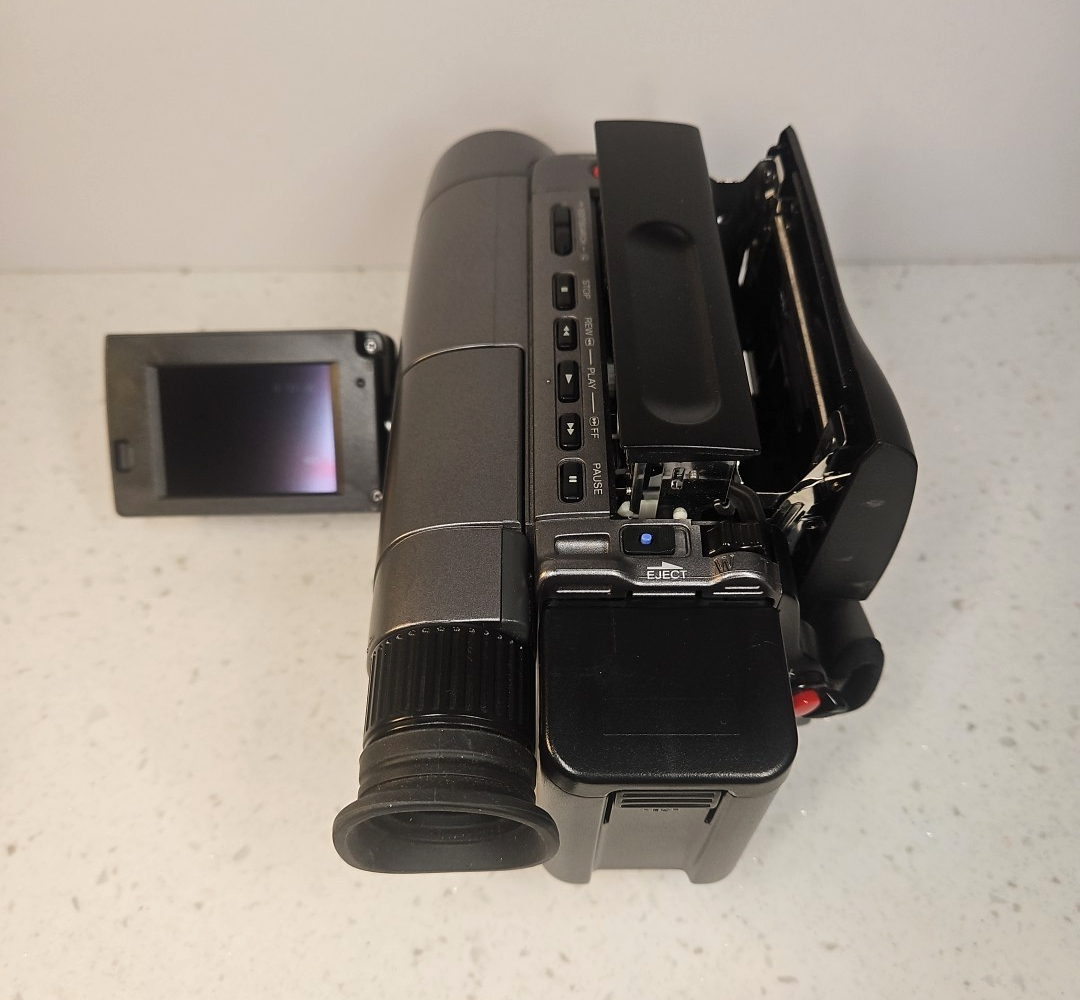 Sony Handycam CCD-TRV12 8mm Analog Camcorder for sale online Sony Handycam CCD-TRV12 8mm Analog Camcorder for sale online