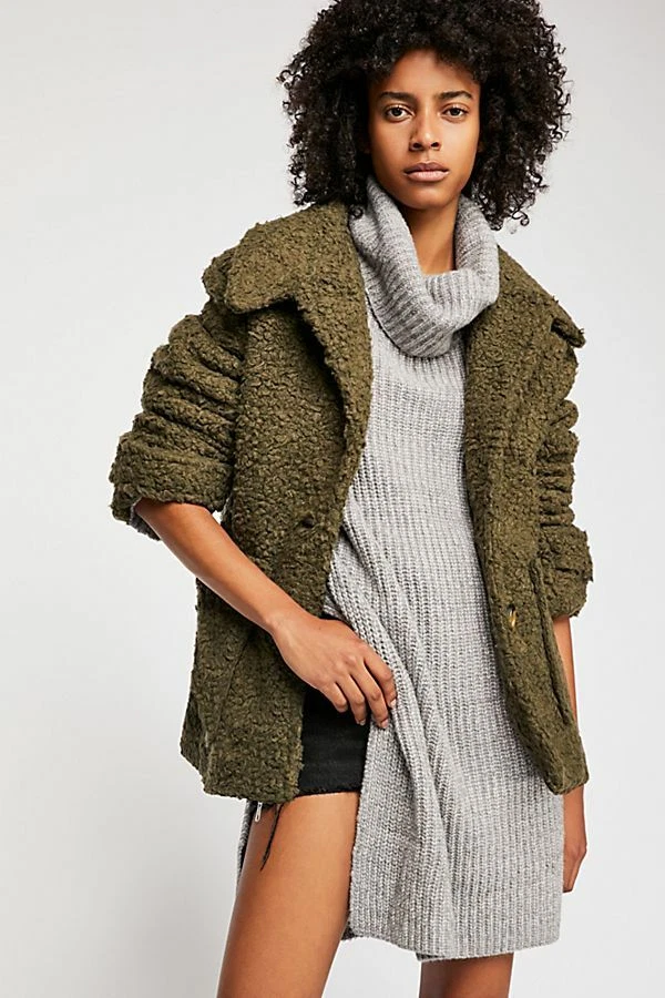 $148 NUEVO CON ETIQUETAS FREE PEOPLE Talla S TAN SUAVE PELUCHE IMITACIÓN PIEL DE OVEJA GUISANTE ABRIGO CHAQUETA VERDE 