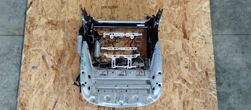 BMW FRONT RIGHT SEAT FRAME ADJUSTMENT RAIL MOTOR E88 1 SERIES CONVERTIBLE 10-13 - Picture 2 of 24