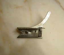 VESPA BACCHETTA FARO BASSO CHIUSURA COFANO NOS-AK332-