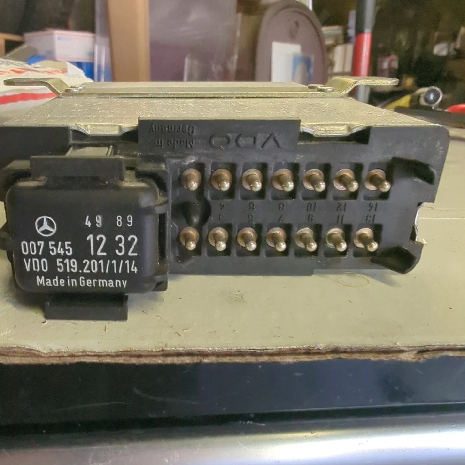 OEM Cruise Control Module Mercedes-Benz 300E 300SD 300SEL 420SEL 560SEC 560SEL - Image 3 of 4