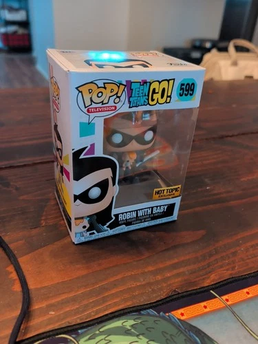 Funko Pop! Vinyl: DC Universe - Robin (as Nightwing) - Hot Topic (Exclusive)...