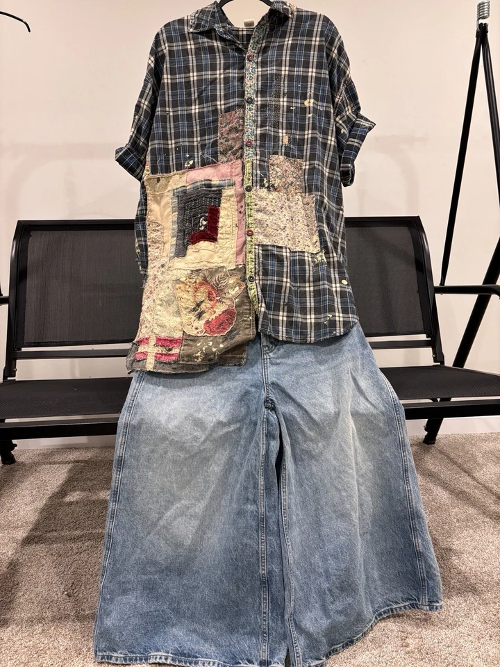 Free People Extra Wide Legs Baggy Jeans  Size 27 Waist 30” - Image 3 of 4