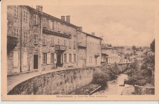 CPA 42 MONTBRISON Quai des eaux Minérales