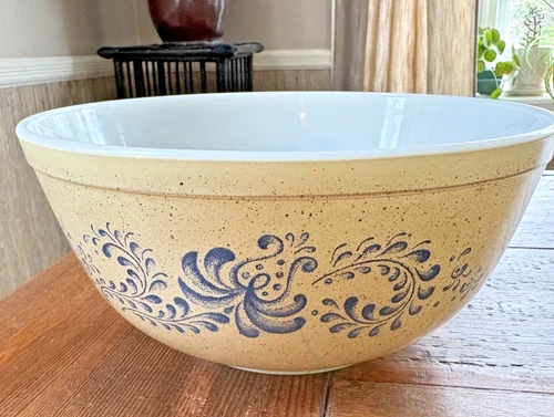 Pyrex Homestead Mixing Bowl #403 Blue & Tan Speckled 2.5 Quart Vintage