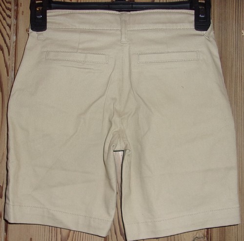 Old Navy Bermuda Stretch Tan Shorts Boy's Size 8 NWT - Picture 3 of 3