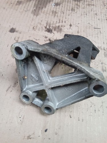 82-87 Porsche 944 2.5 Right Engine Mount Bracket M44 3.0 968 - Picture 6 of 8