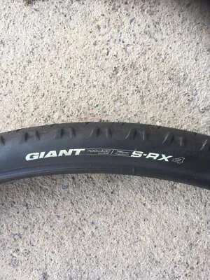 giant bike tyres