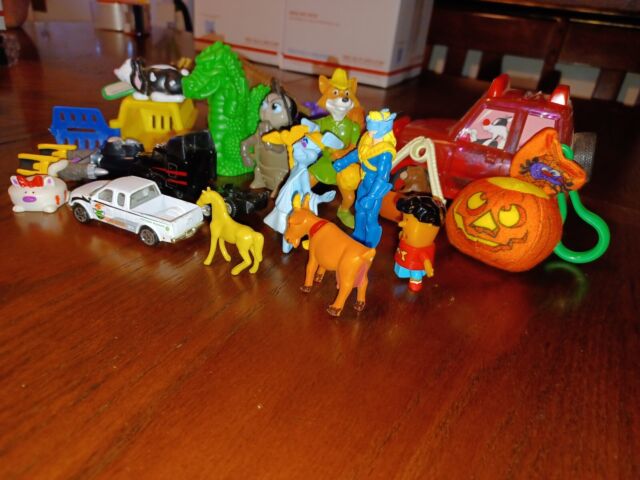 Vintage Toy Lot and mixed various toys from 90&#039;s and 2000&#039;s. Lot 4.