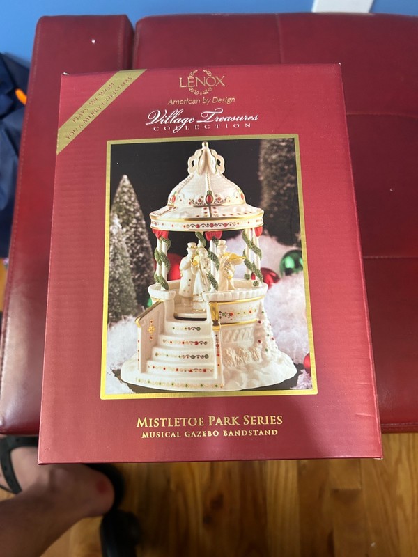 Lenox American by Design Village Treasure Musical Gazebo
