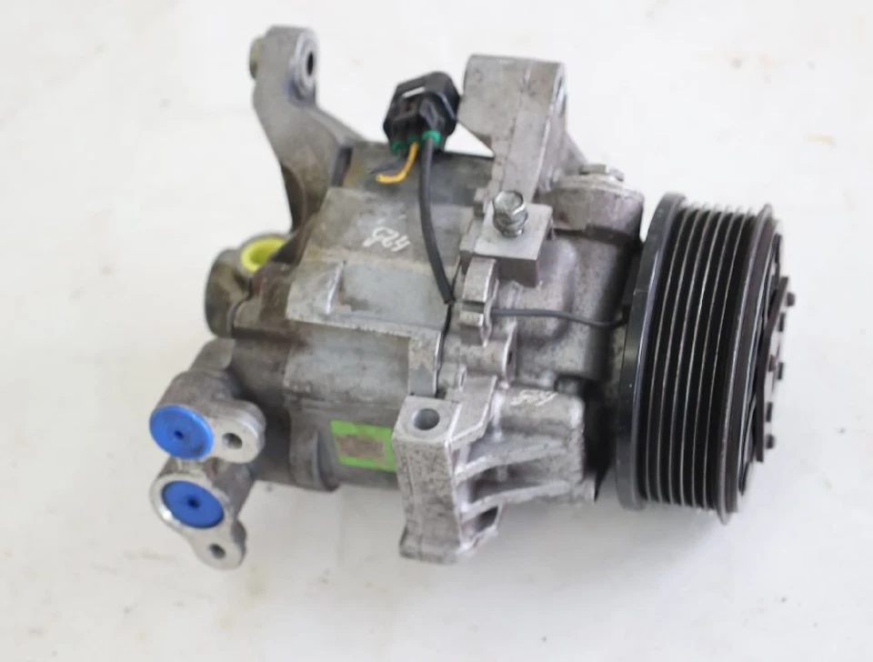 Klimakompressor für Subaru FORESTER 3 SH 73111SC000 VALEO 2.0 108 KW 147 PS - Imagem 3 de 4