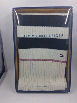 Tommy Hilfiger Men's Logo Knit Scarf New. 2010 Holiday Gift Box