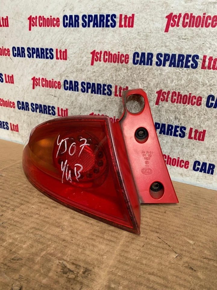 SEAT LEON HATCHBACK MK2 1P 2007 LADO DEL PASAJERO EXTERIOR LUZ TRASERA LÁMPARA Foto 3 de 4