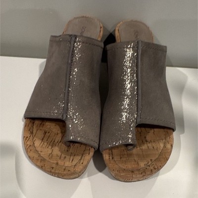 Vionic Women s Size 8 Gray Shimmer Leather Cork Wedge Slide Sandals