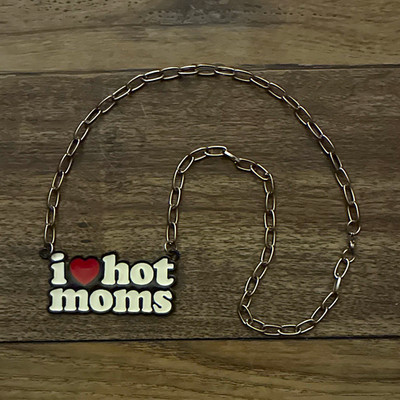 Silver  I Love Hot Moms  Spencer s Necklace Brand New