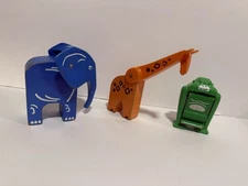 Vintage Playskool Lock Up Zoo 1971 Elephant, Gorilla and Giraffe