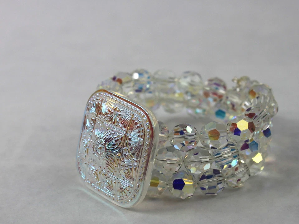 Pulsera Botón Cristal Aurora Borealis y Vidrio Checo Hecha a Mano ÚNICA EN SU CLASE Artesana Foto 3 de 4