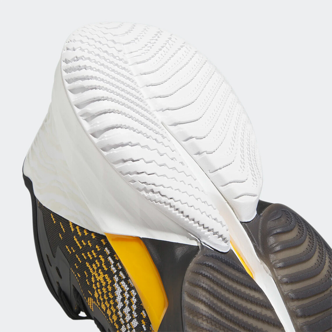 adidas D.O.N. Issue 4 PE Grambling State Tigers Gold Black adidas D.O.N. Issue 4 PE Grambling State Tigers Gold Black
