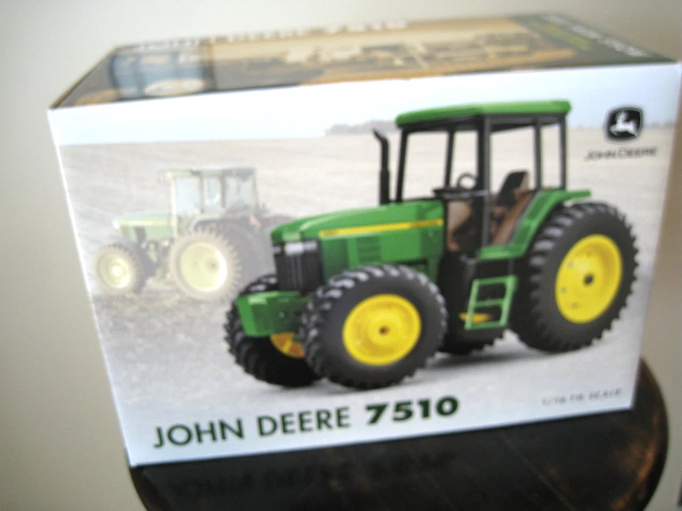 John Deere 7510 w/ Front Assist; 2001 Farm Show Limited ED 1/2500 #15193A NIB - Image 3 of 4